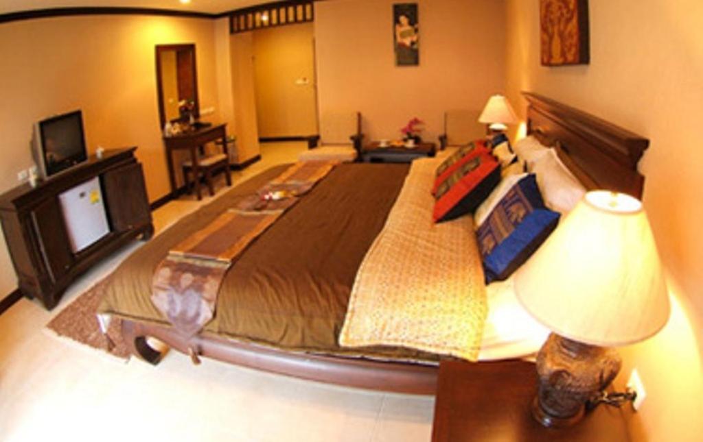 R-con Hotel